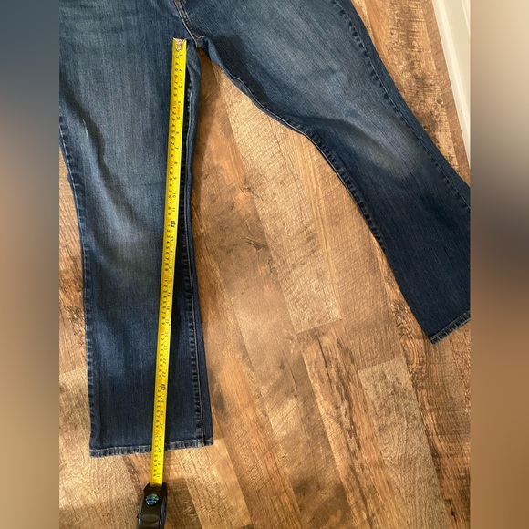 Levis 515 Bootcut Jeans Womens 12 Short Cotton Denim - Picture 6 of 7